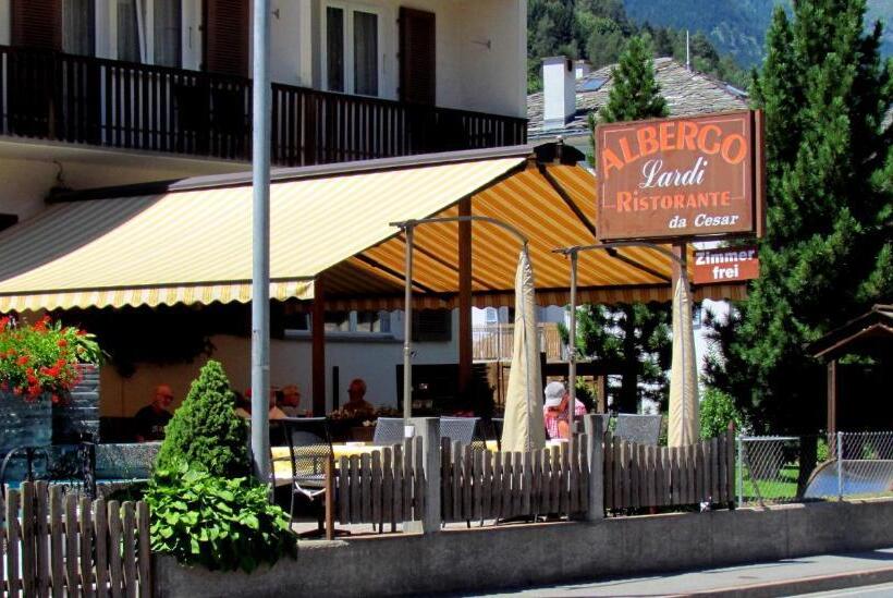 ホテル Albergo Lardi