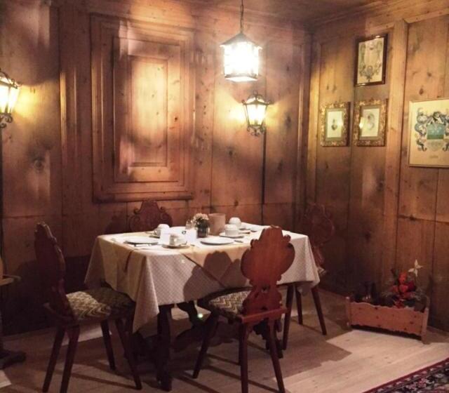 ホテル Albergo Lardi