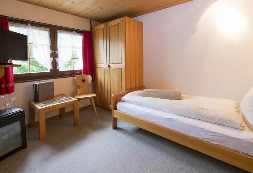 בית מלון כפרי Bündnerhaus