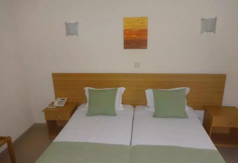 Hotelli Bonjardim