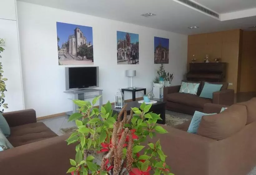 Hotelli Bonjardim
