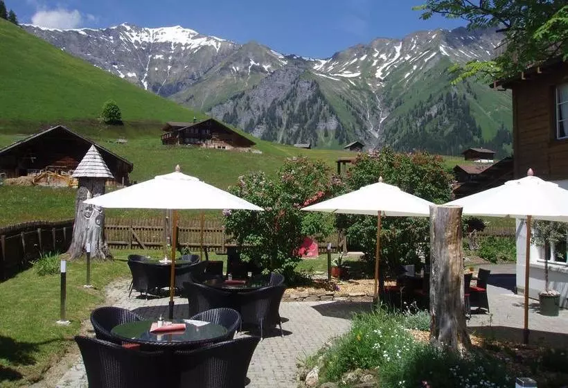 هتل Des Alpes
