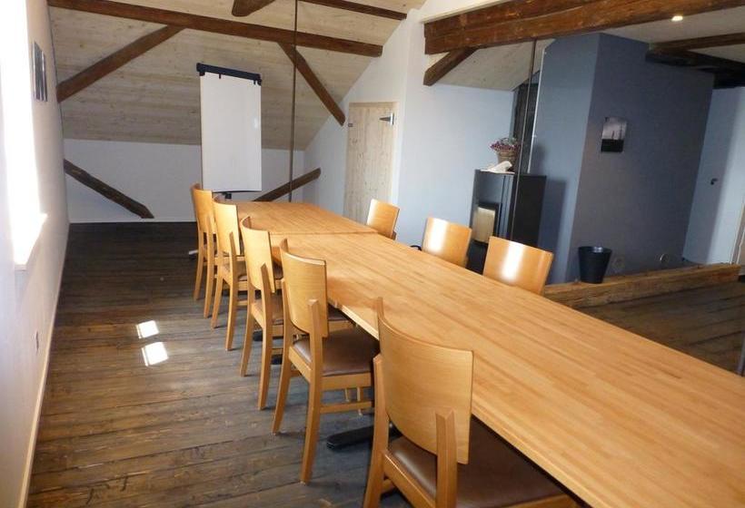 هتل Gasthaus Schlosshalde