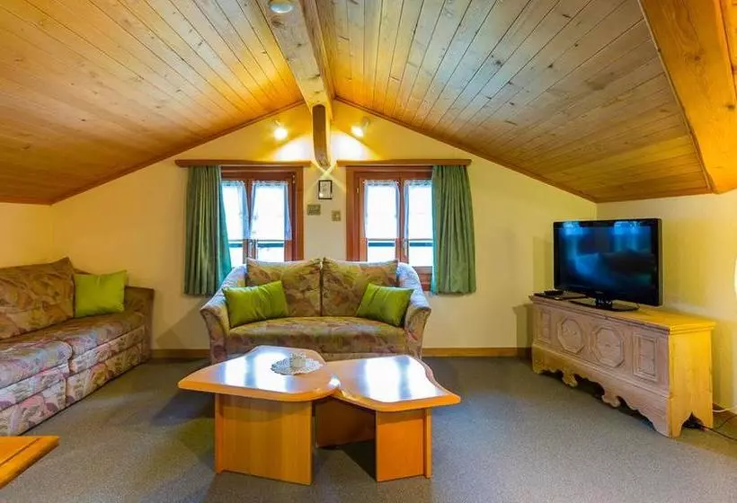 ホテル Swiss Lodge Joopi