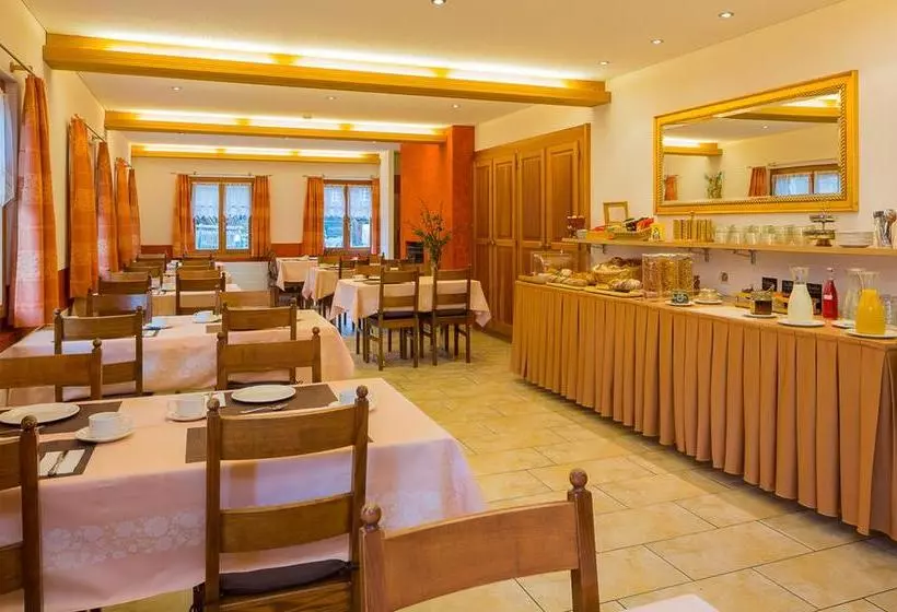 ホテル Swiss Lodge Joopi