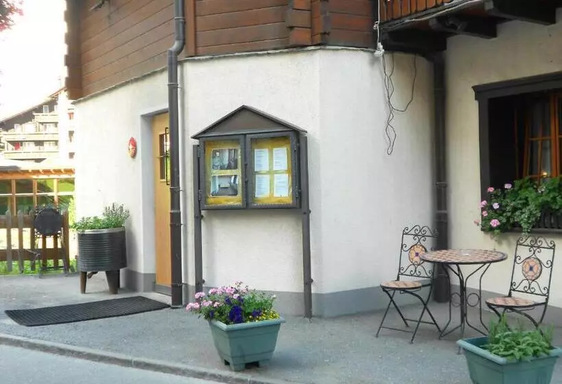 ホテル Mazot Zermatt