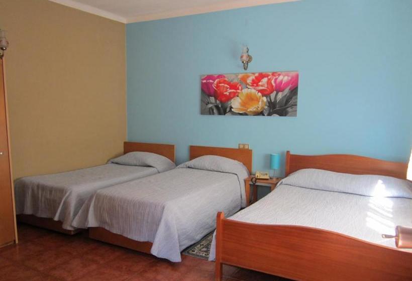 Отель Santa Rita