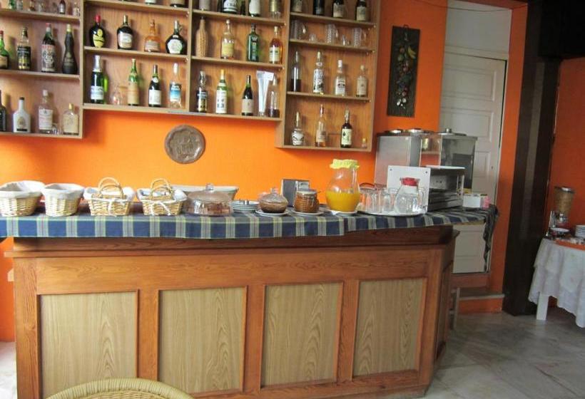 Отель Santa Rita