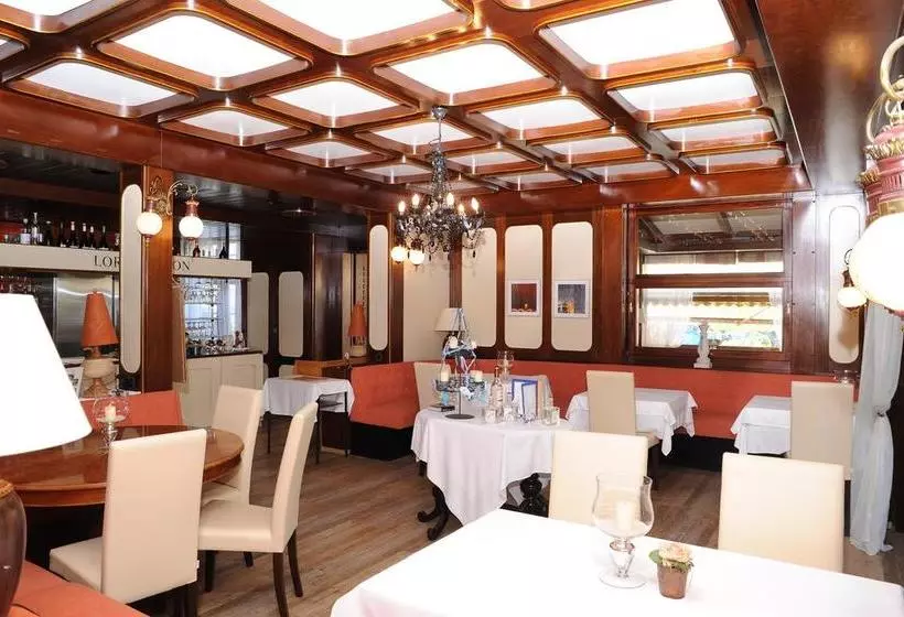 Hotelli Schiff Am See
