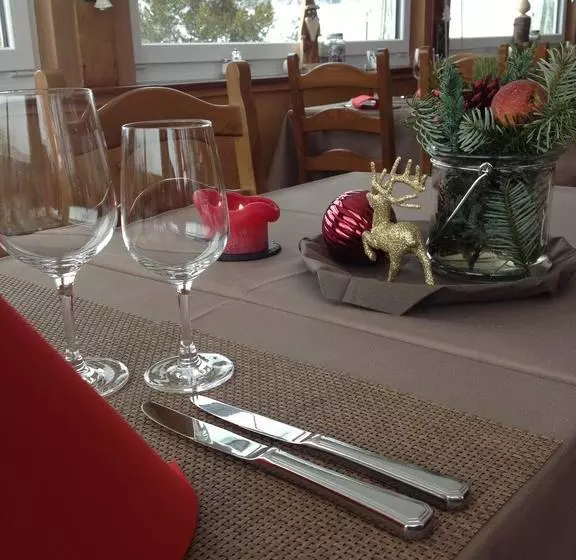 Hotelli Zimmer & Z Morgä Schönenboden