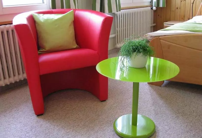 Hotelli Zimmer & Z Morgä Schönenboden