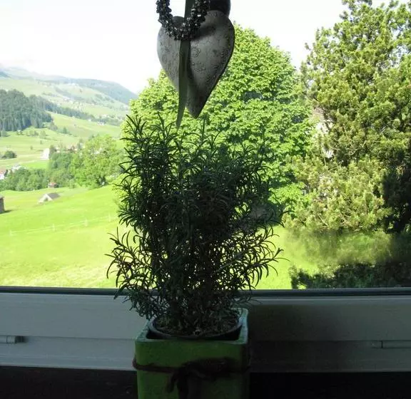 Hotelli Zimmer & Z Morgä Schönenboden
