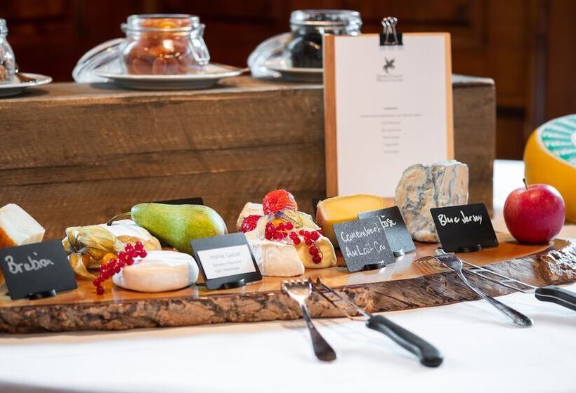 Swiss Chalet Merlischachen Romantik Schloss Hotel Am See