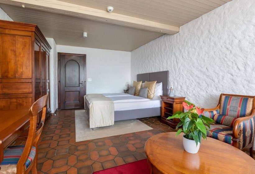 Swiss Chalet Merlischachen Romantik Schloss Hotel Am See