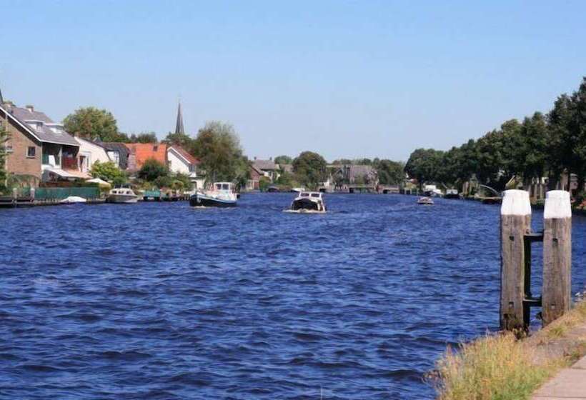 ホテル The Budget