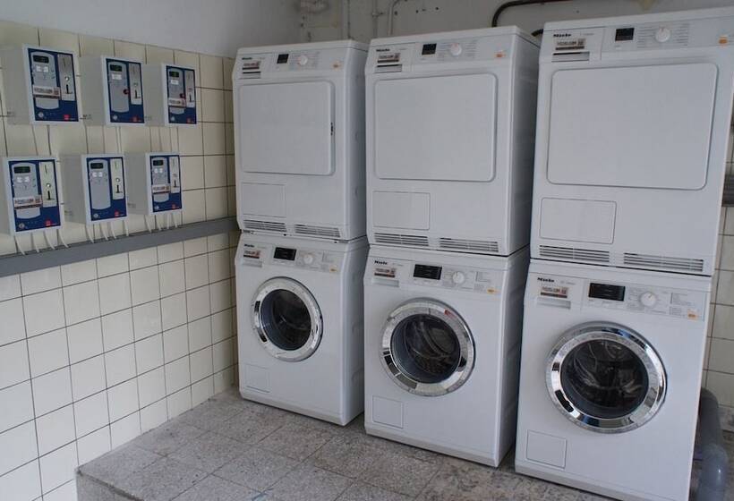 ホテル The Budget