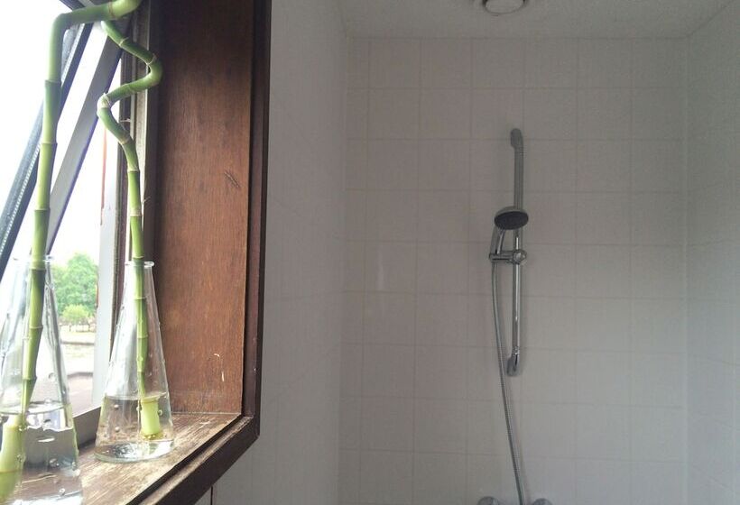 ホテル The Budget