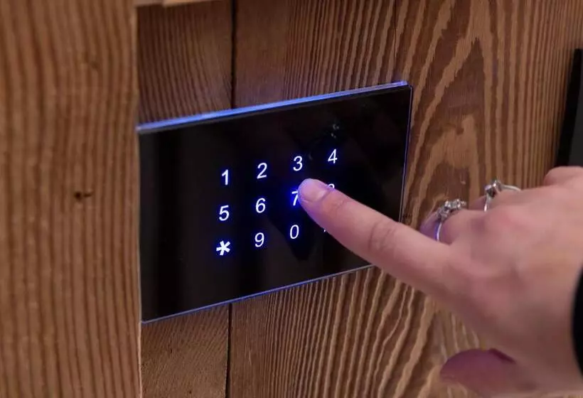 Retkeilymaja La Racine