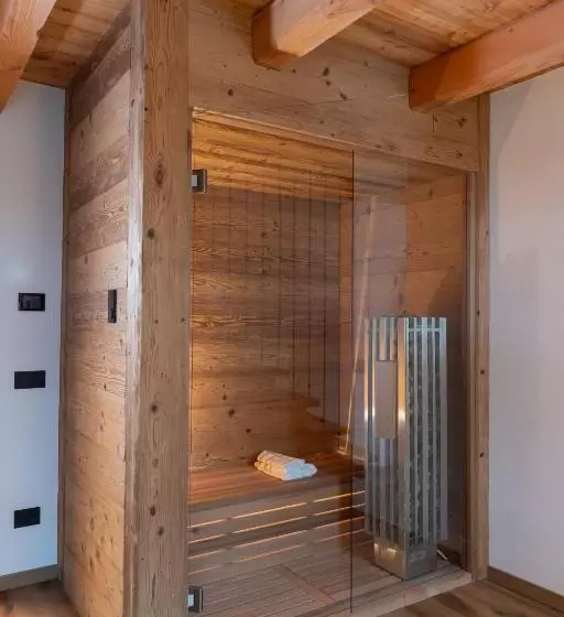 Retkeilymaja La Racine