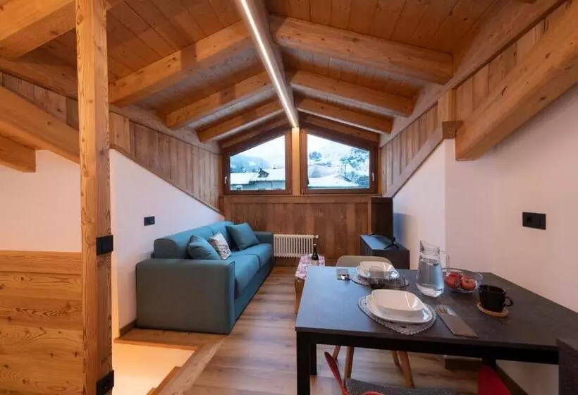 Retkeilymaja La Racine