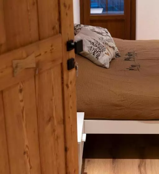 Retkeilymaja La Racine