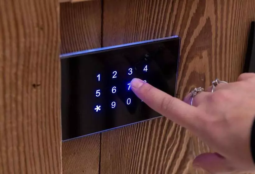 Retkeilymaja La Racine