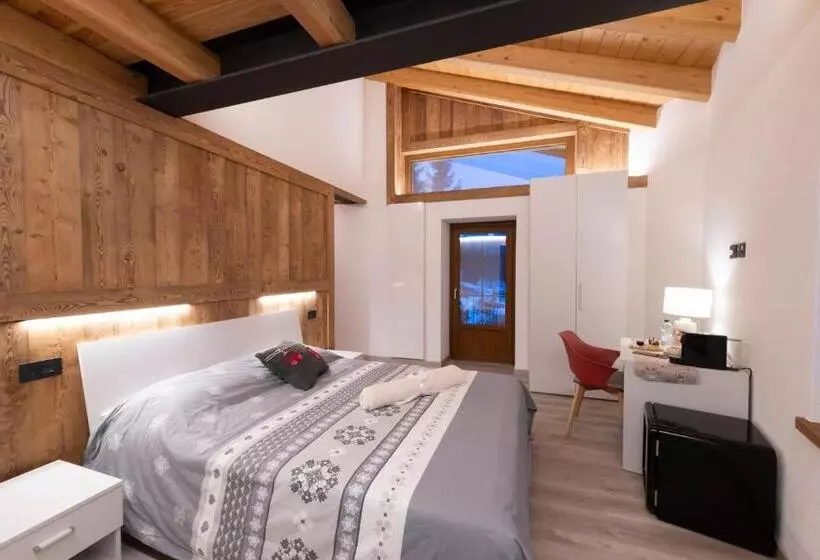 Retkeilymaja La Racine