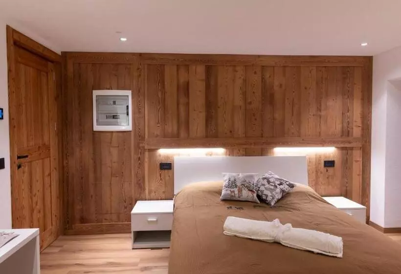 Retkeilymaja La Racine