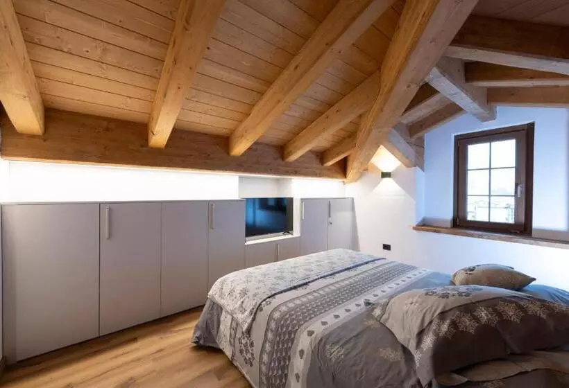 Retkeilymaja La Racine