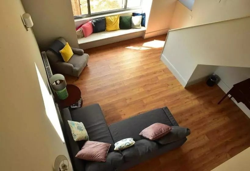 ホテル Upper Yard Borris House