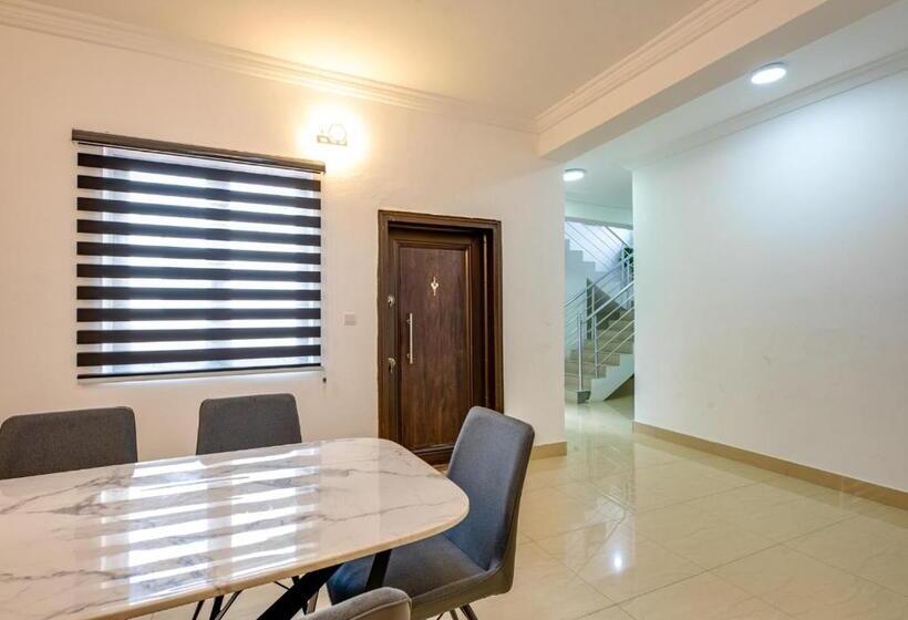 Lakowe Lakes Hotel, Golf And Country Estate By Newmark