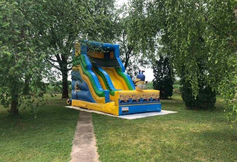 تختخواب و صبحانه Kronić Palace