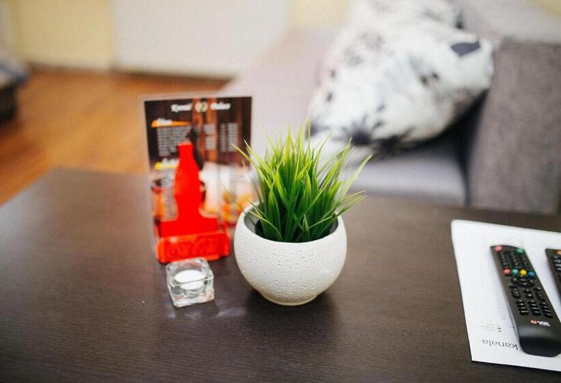 تختخواب و صبحانه Kronić Palace