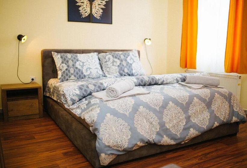 تختخواب و صبحانه Kronić Palace