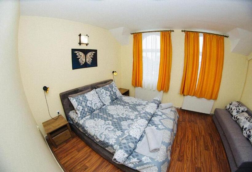 تختخواب و صبحانه Kronić Palace