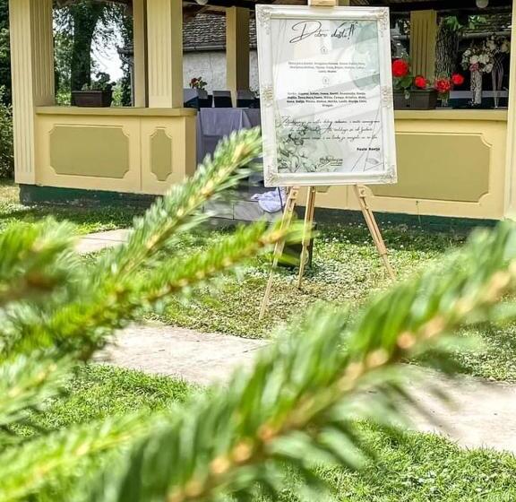 تختخواب و صبحانه Kronić Palace