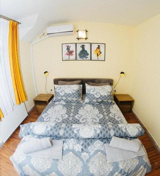 تختخواب و صبحانه Kronić Palace