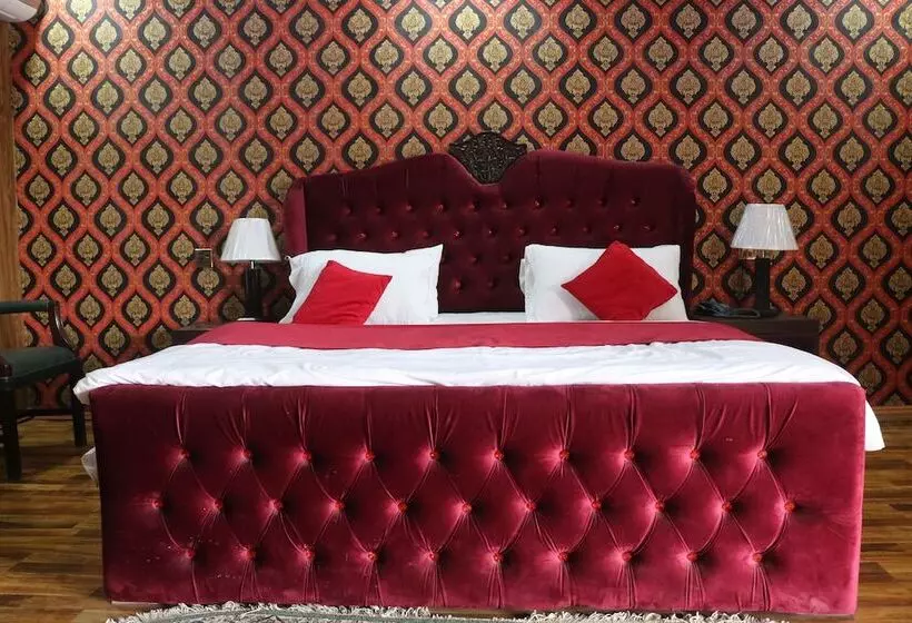 Shalimar Hotel And Restaurant