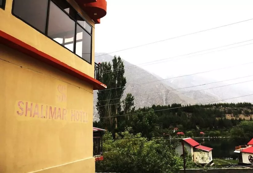 Shalimar Hotel And Restaurant