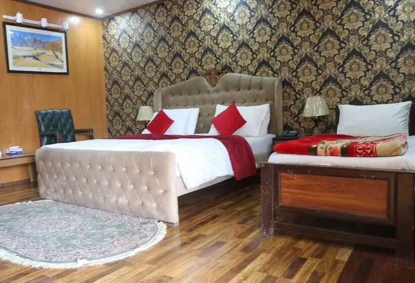 Shalimar Hotel And Restaurant