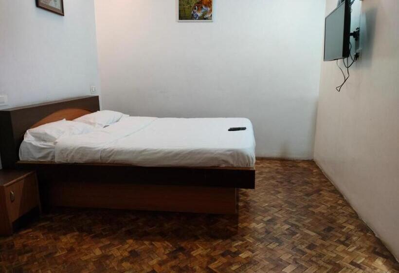 Hotel Meridien Residency