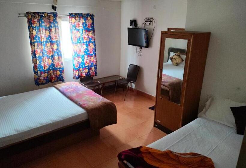 Hotel Meridien Residency