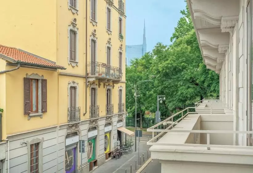 هتل Montello Suites Foresteria Lombarda