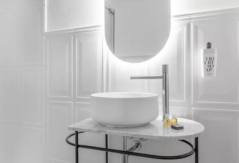 هتل Montello Suites Foresteria Lombarda