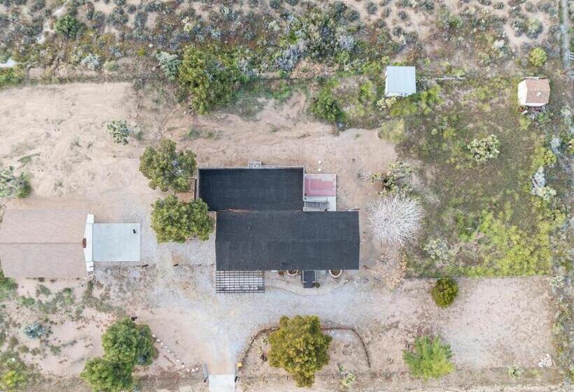 住宿加早餐  Wind Desert Spirit Pioneertown