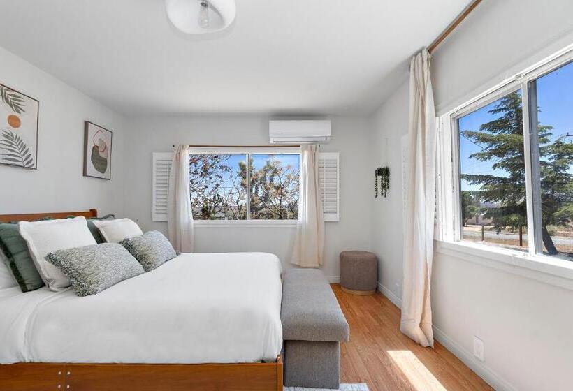 住宿加早餐  Wind Desert Spirit Pioneertown