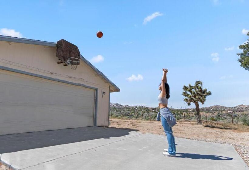 住宿加早餐  Wind Desert Spirit Pioneertown