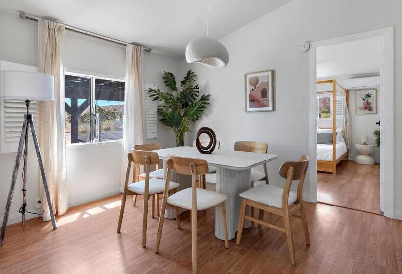 住宿加早餐  Wind Desert Spirit Pioneertown