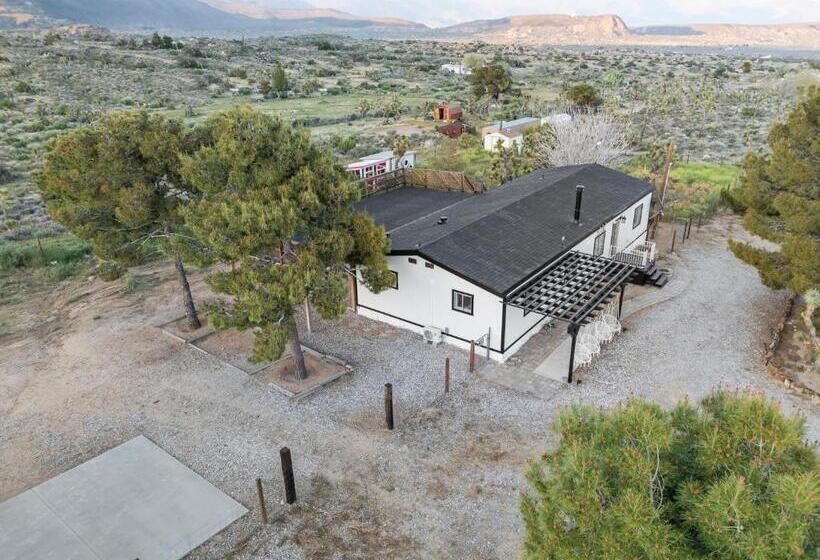 住宿加早餐  Wind Desert Spirit Pioneertown