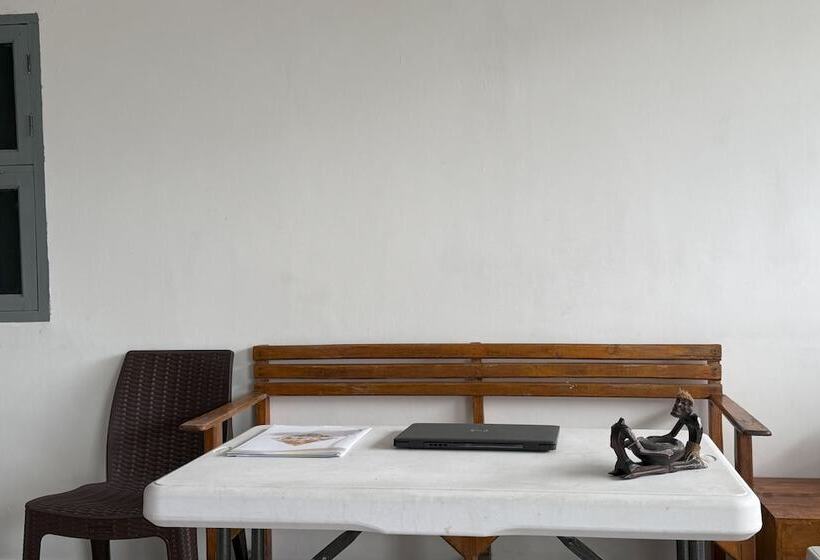 Hotel Spot On 93967 Hasna Guest House Syariah